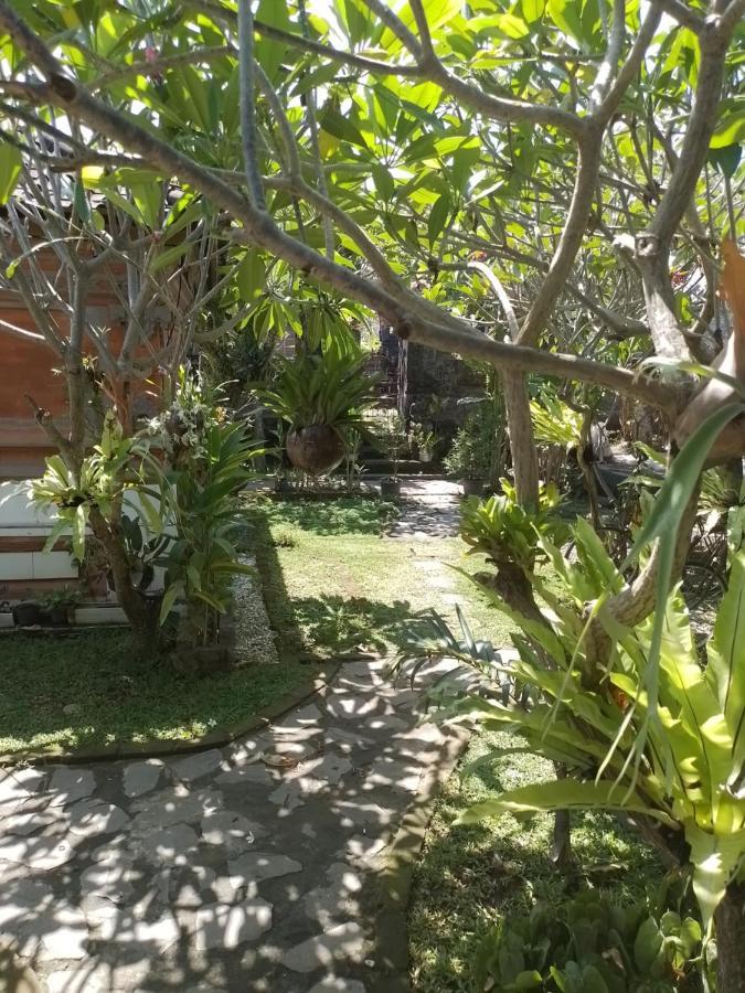 Serongga Guest House Lebih Екстер'єр фото