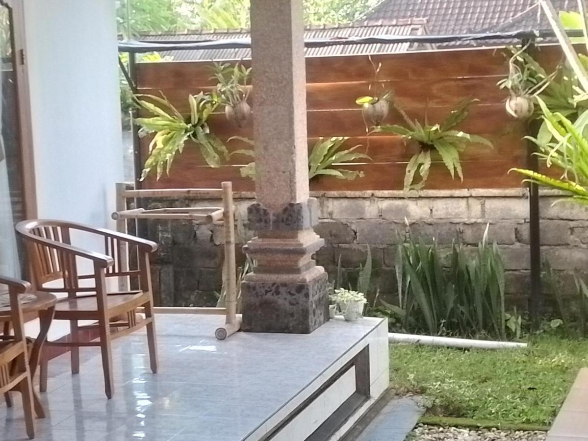 Serongga Guest House Lebih Екстер'єр фото