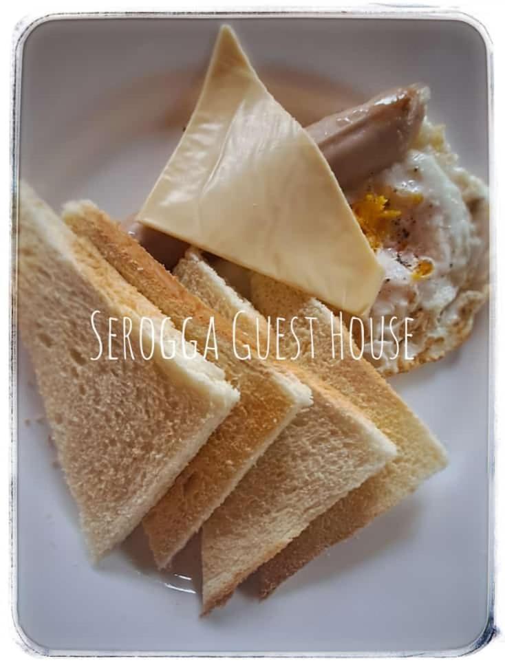 Serongga Guest House Lebih Екстер'єр фото