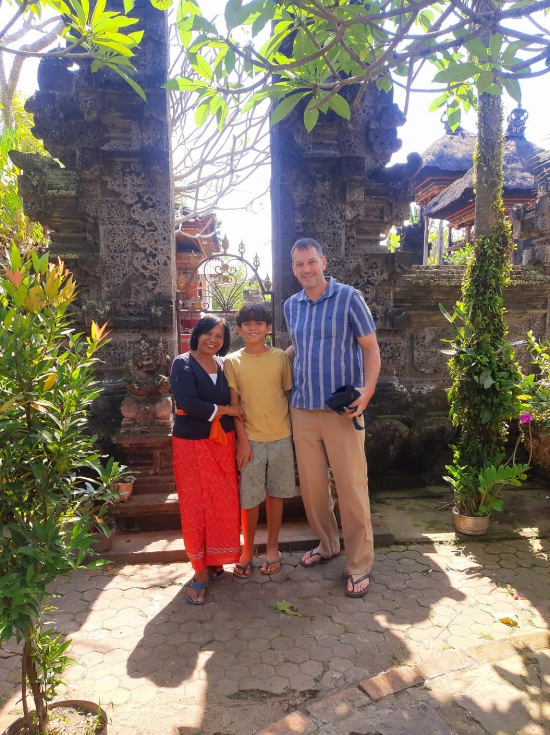 Serongga Guest House Lebih Екстер'єр фото